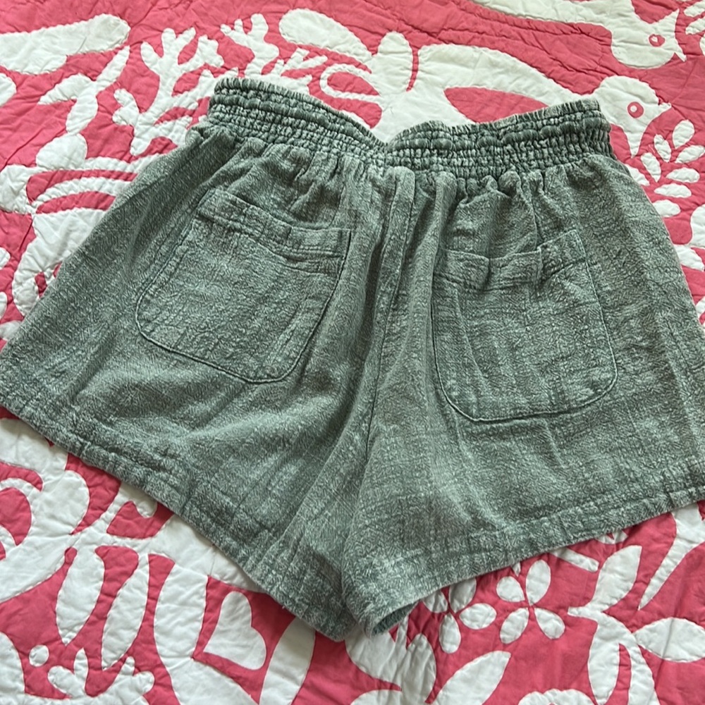 Ron Jon Distressed Short - Picture 3 of 3